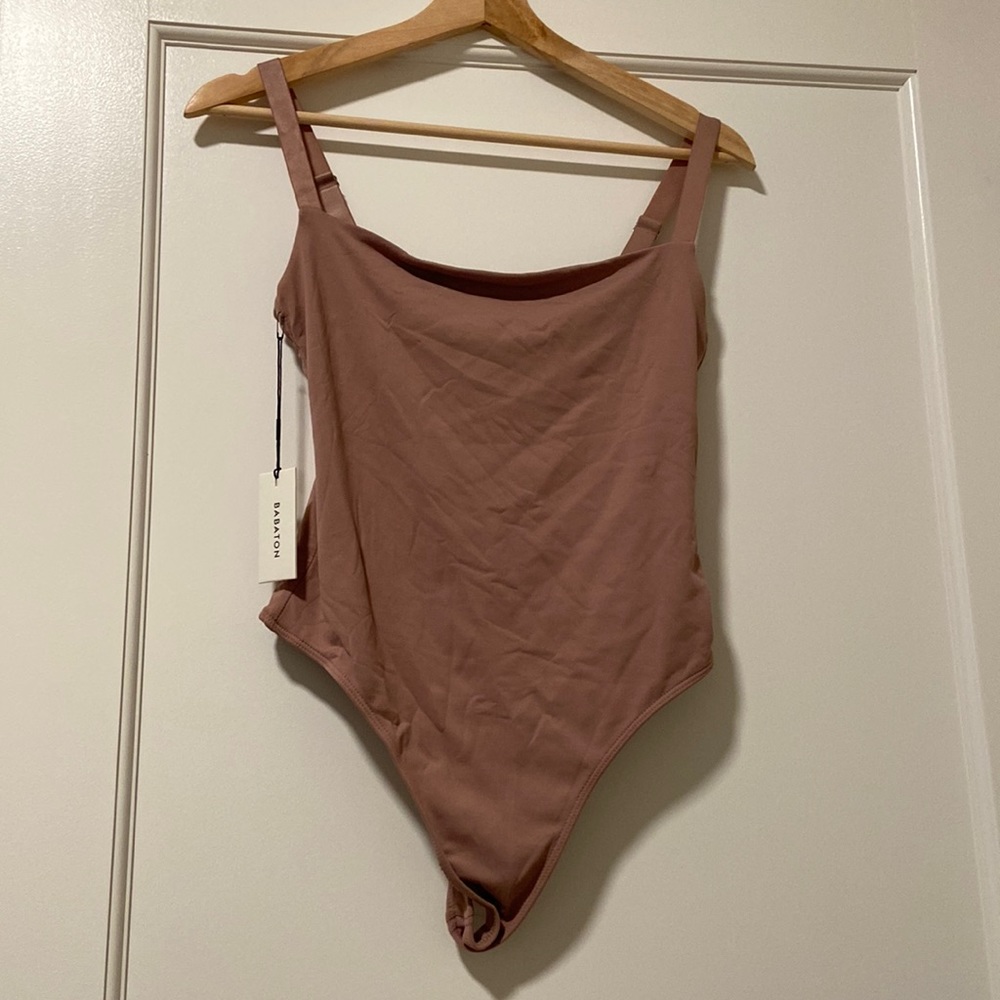 Aritzia, babataon bodysuit, size M, NWT